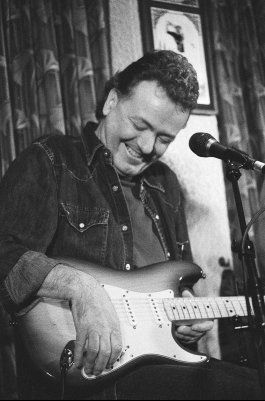  Brian Willoughby