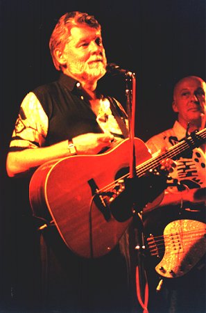 Simon Nicol