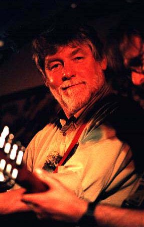 Simon Nicol