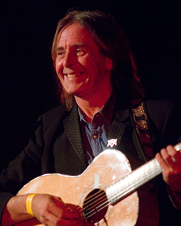 Dougie MacLean