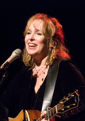 Gretchen Peters
