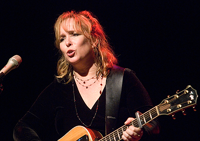 Gretchen Peters