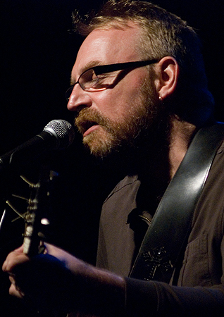 Boo Hewerdine 