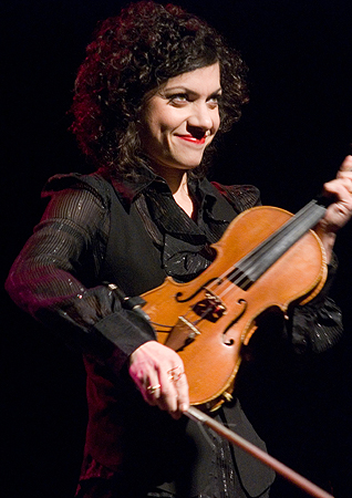 Carrie Rodriguez 