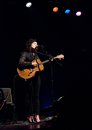 Carrie Rodriguez 