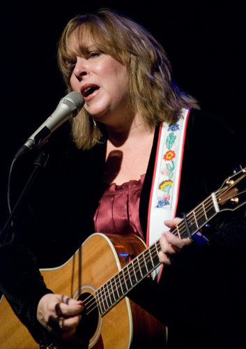 Gretchen Peters