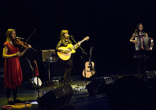 Emily Barker and The Red Clay Halo