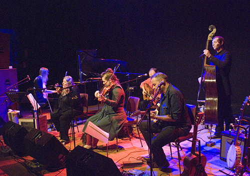 Norma Waterson, Eliza Carthy and The Gift Band