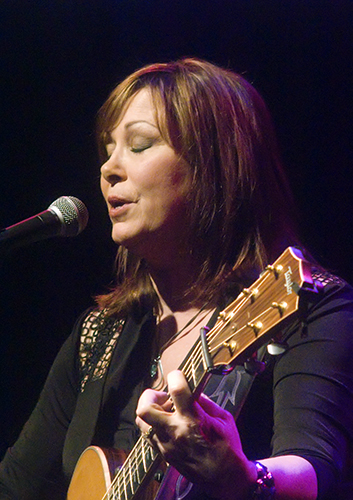 Suzy Bogguss 