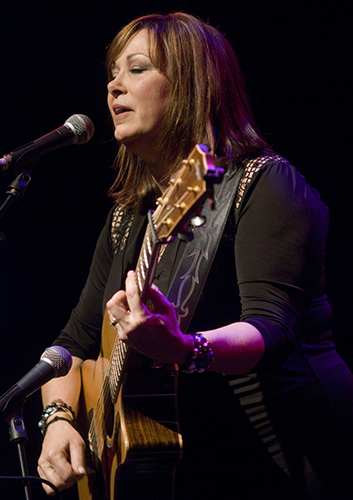 Suzy Bogguss 