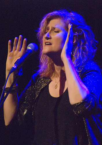 Eddi Reader