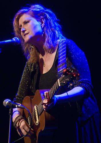 Eddi Reader