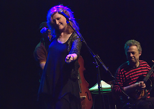 Eddi Reader and John Douglas 