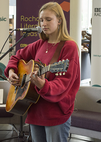 Billie Marten