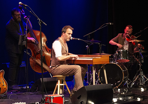 Jon Boden and The Remnant Kings